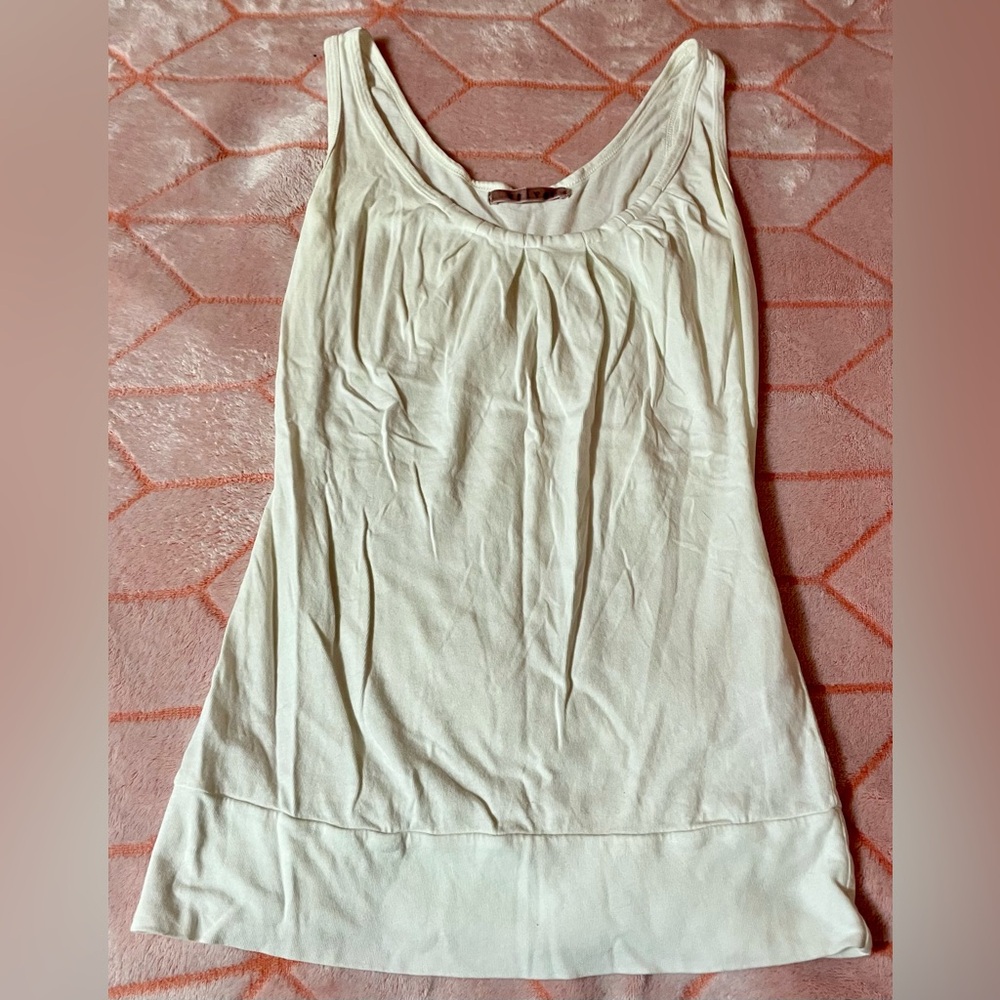 🫧 100% Cotton Cream Colored Sleeveless Tank Top by the Brand Velvet 🫧